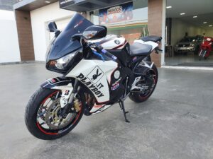 Leia mais sobre o artigo CBR 1000RR  2012