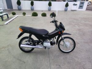 Leia mais sobre o artigo Pop 100 baixa km e muito bem conservada. Ano 2008