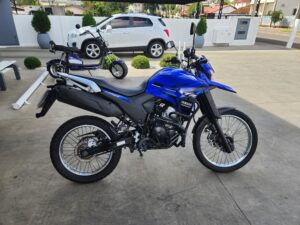 Leia mais sobre o artigo XTZ 250 Lander ABS Flex de 2ª dona, baixa km e pneus novos. Ano 2023